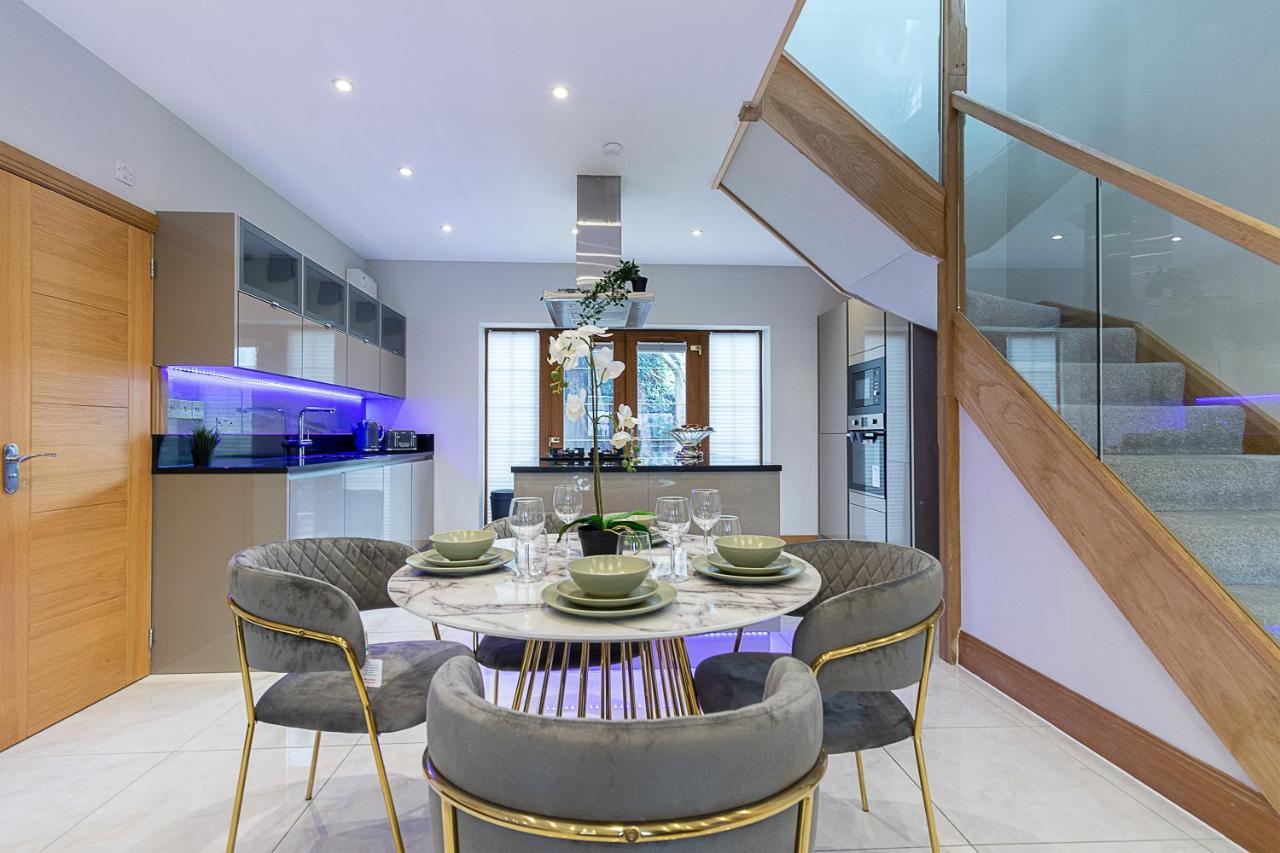 Boutique Green Acre Views Slough Exterior foto